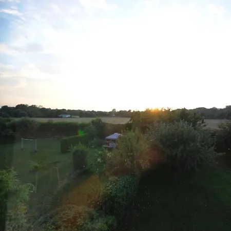 Prázdninový dům Mit Blick Ueber Felder Und Golfplatz Warnsdorf