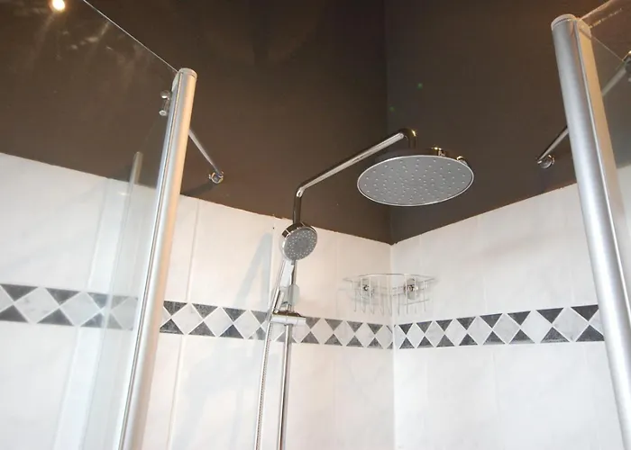 Mit Blick Ueber Felder Und Golfplatz * 라테카우